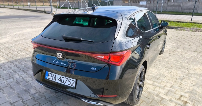 Seat Leon cena 74900 przebieg: 68500, rok produkcji 2020 z Radomsko małe 466